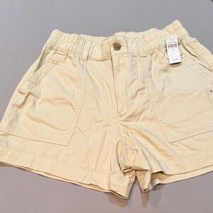 Women's Cream Shorts